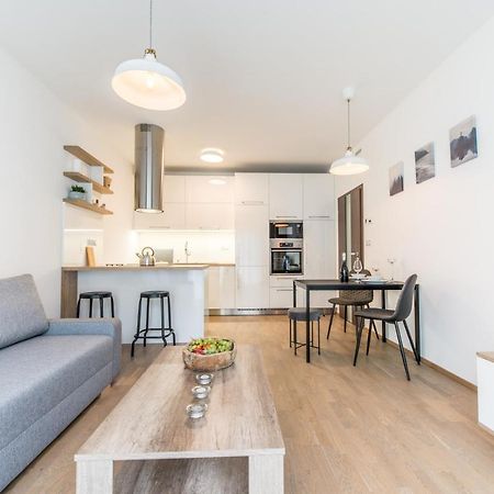 Mozart Central Apartments With Garage 프라하 외부 사진