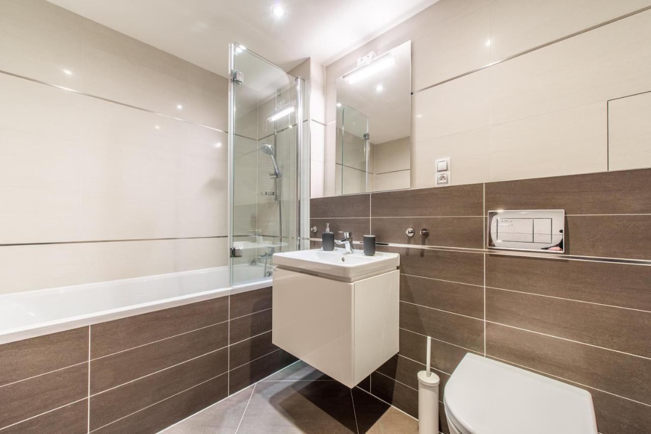 Mozart Central Apartments With Garage 프라하 외부 사진