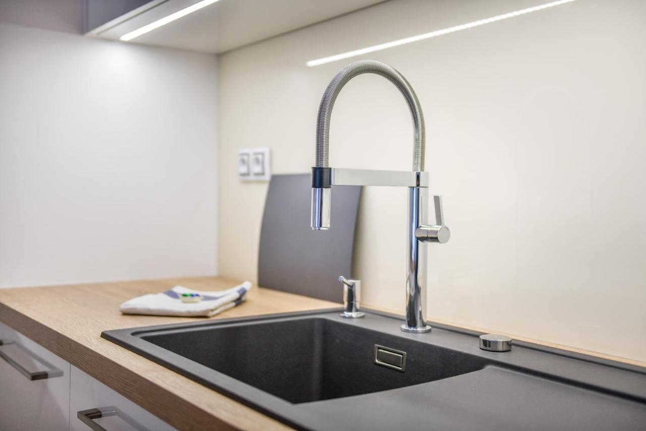 Mozart Central Apartments With Garage 프라하 외부 사진