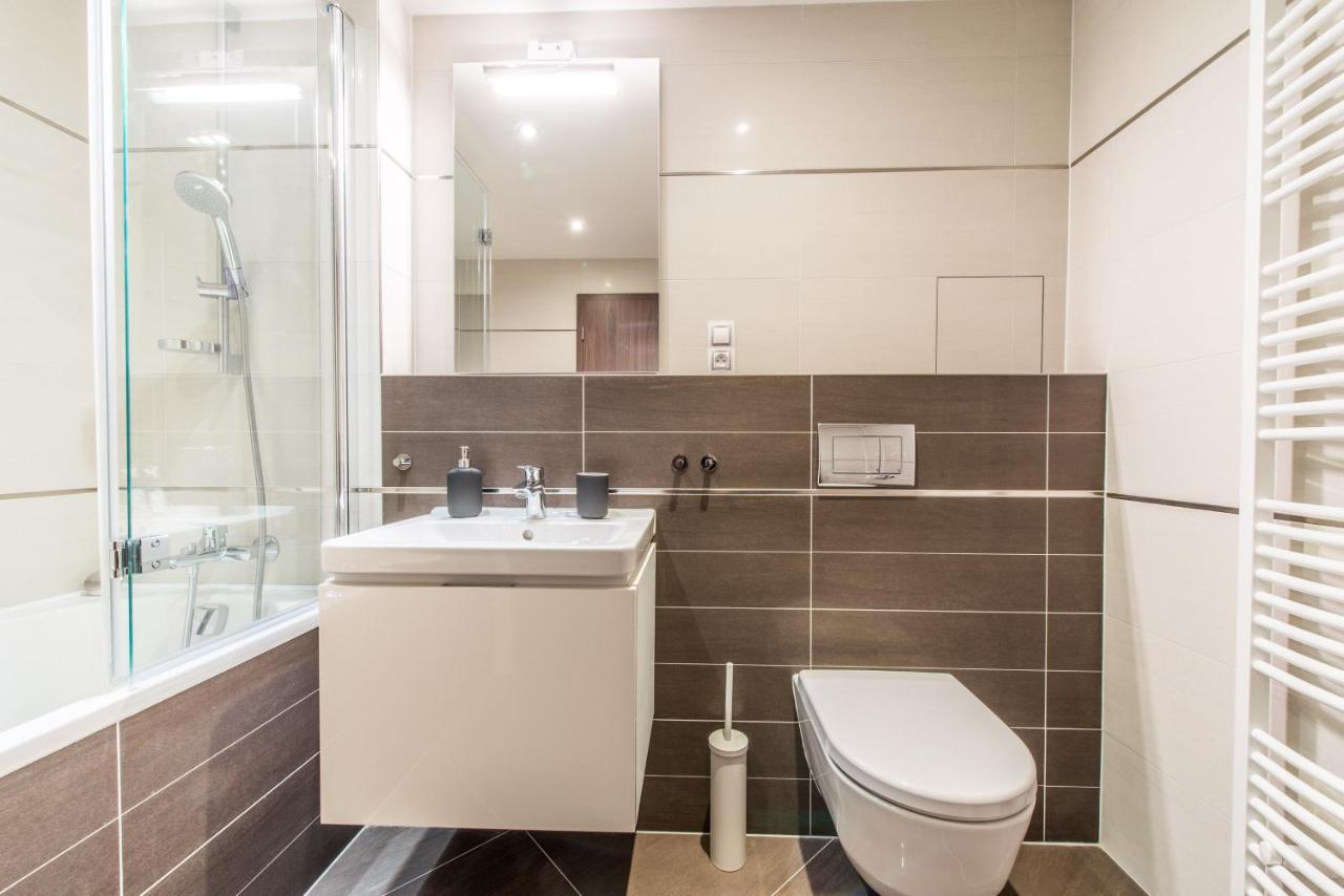 Mozart Central Apartments With Garage 프라하 외부 사진