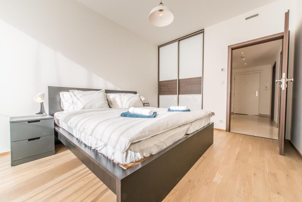 Mozart Central Apartments With Garage 프라하 외부 사진