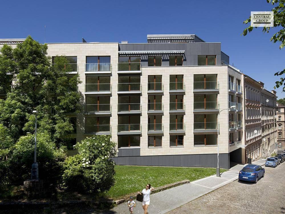 Mozart Central Apartments With Garage 프라하 외부 사진
